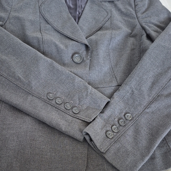 Sophisticated Charcoal Blazer for Women - Picture 11 of 16